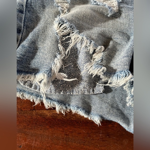 Distressed Kendall + Kylie Denim Shorts - Picture 2 of 6